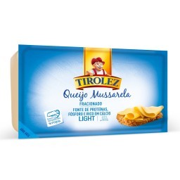 Queijo Mussarela Light TIROLEZ Pedaço 330g